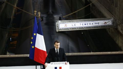Macron, ante el submarino Le Temeraire