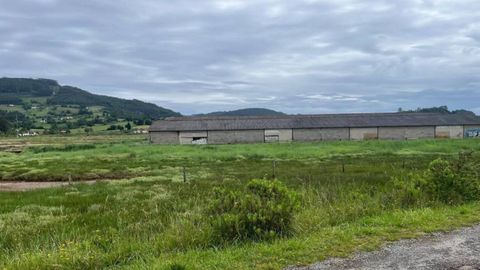 Nave en el entorno de la R�a de Villaviciosa