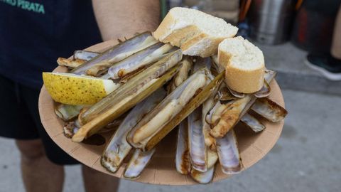 En Fisterra se celebra cada agosto la Festa do Longueir�n.