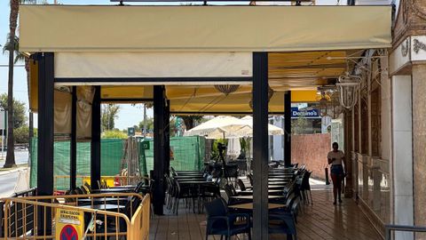 El bar Las Postas de Los Palacios y Villafranca (Sevilla), incendiado por un cliente.
