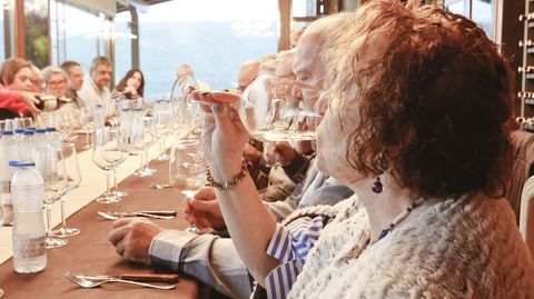 La degustacin comenz con un blanco de uva godello