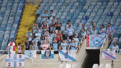 Aficionados del Celta, durante el partido frente al Omonia en el GSP Stadium de Nicosia.