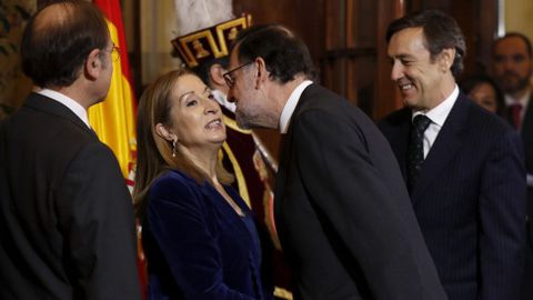 Rajoy pide prudencia mientras PSOE, Podemos y Ciudadanos urgen cambios