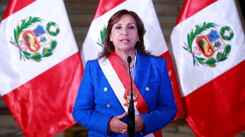 La presidenta de Per�, Dina Boluarte, en una imagen distribuida por la jefatura de Estado peruana