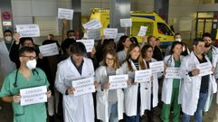 M�dicos de Urgencias, esta ma�ana en la protesta celebrada a las puertas del Hospital Universitario A Coru�a (Chuac)