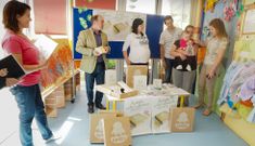 El Concello present� el proyecto en la escuela infantil, implicada en el mismo en la parte musical. 