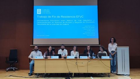 Los residentes de enfermer�a que realizaron su trabajo en Cedeira