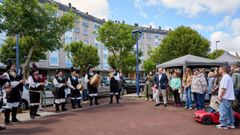 Actuaci&oacute;n musical durante la Feira de Artesan&iacute;a de O Burgo