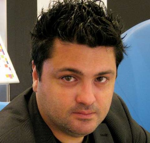 Xos� Ram�n N�voa