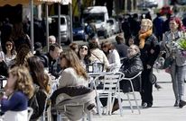 A pesar del mal tiempo, miles de turistas han visitado esta semana la ciudad naval.