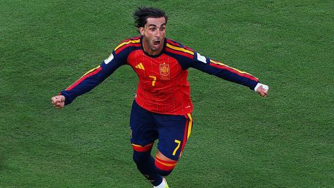 Ferran Torres celebra el gol que le dio a Espa�a su segundo t�tulo Mundial.