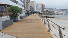 La reposici�n de la madera del Paseo dos Barcos avanza a buen ritmo