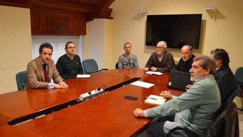 Ignacio Cuesta se re�nen con representantes de Imagina un Bulevar