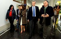 <span lang= es-es >Varias instituciones</span>. En el sistema de mediaci�n cooperan dos conseller�as, la Fiscal�a, el CGPJ y los colegios de abogados y psic�logos. En la foto, del 2012, una visita institucional al servicio.