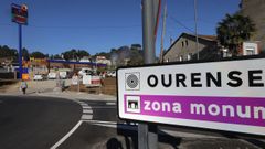 Gasolinera de bajo coste en la calle Marcelo Mac�as, a la entrada de Ourense