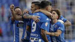 Los jugadores del Dpor festejan uno de sus goles al Fuenlabrada