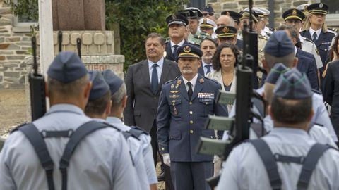 El emotivo acto de toma de posesi�n del jefe del aer�dromo cont� con desfile, m�sica militar y recuerdo a los ca�dos.