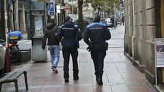 Agentes de la Polic�a Local de Pontevedra requirieron al conductor a que se sometiera a la prueba de detecci�n de estupefacientes