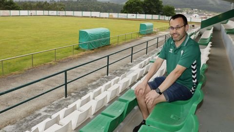 O expresidente verde, fotografiado nas gradas do estadio Municipal de Xove.