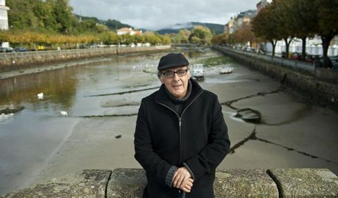 Rafael, �Kalel�, define o oficio de mestre, �ensinar a ler e escribir�, como �o m�is creativo�. 