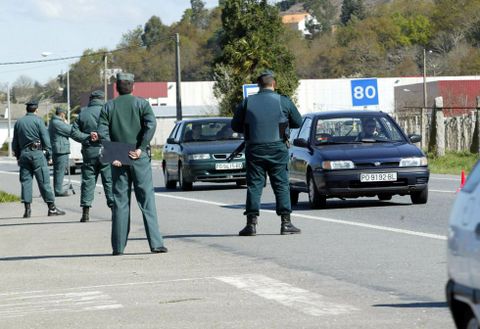 Los controles de la Guardia Civil de Tr�fico velan por la seguridad vial de los conductores. 