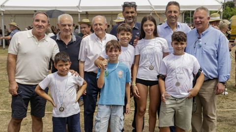 Ganadores en el tiro de cuerda en la modalidad infantil