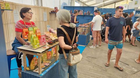Mercado de ver�n en Ribeira