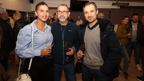 Eleuterio Balayo llev las mejores bodegas, conservas y quesos a La Ubi de Boiro