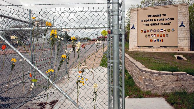 El homenaje a las v�ctimas del tiroteo del 2 de abril en la base estadounidense Fort Hood donde murieron 13 personas