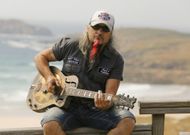 Tony Torres afirma que Doni�os es su playa de referencia desde hace casi 40 a�os. 