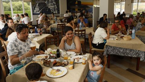 O Asador del Alba, en Barreiros, es una referencia hostelera en A Mari�a
