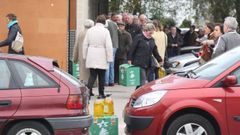 Foto de archivo del reparto del paquete de Navidad de Navantia Fene