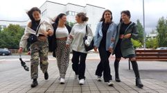 Un grupo de estudiantes de Publicidad que se reencontraron ayer en el camp�s pontevedr�s.