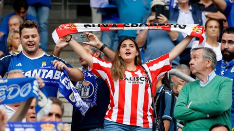 Derbi asturiano entre el Real Oviedo y el Real Sporting de Gijon en el estadio Carlos Tartiere