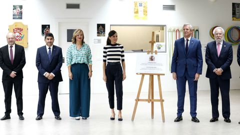 El secretario de Estado de Educacin,Jos Manuel Bar Cendn; el delegado del Gobierno, Pedro Blanco; la ministra de Educacin, Pilar Alegra; la reina Letizia; el presidente de la Xunta, Alfonso Rueda y el presidente del Parlamento, Miguel Santalices