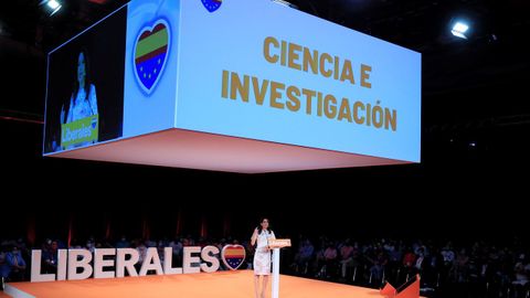 La presidenta de Ciudadanos, Ins Arrimadas, durante su intervencin este domingo en Madrid en la clausura de la primera convencin poltica de su formacin.