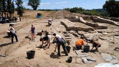 Excavaciones en el cementerio medieval del castro de Cereixa, de donde proceden las muestras que ahora se est�n analizando