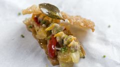 Zarra. Empanada crocante de berberechos