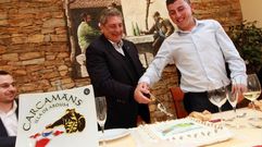 Carlos Mouri�o y el presidente de Carcam�ns, Bele Dios, en el duod�cimo aniversario, en el 2010