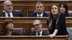 La portavoz de Junts en el Congreso, M�riam Nogueras, vota durante la segunda jornada del debate de investidura, este jueves en la C�mara Baja.