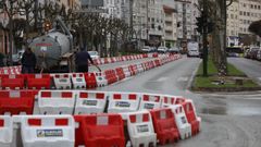 En la avenida de Lugo ya se han construido provisionalmente las dos nuevas glorietas y la mediana que lucir� la v�a cuando terminen los trabajos