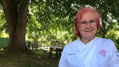 La chef y propietaria de El Llar de Viri, Elvira Fern�ndez