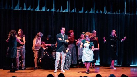 Trece int�rpretes dan vida ao musical  Non estamos tolas 