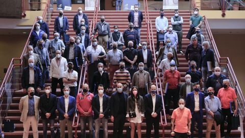 Los entrenadores homenajeados por la Futgal recibieron un diploma, una camiseta y un carn� de honor