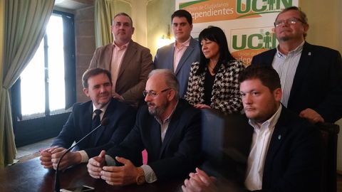 Presentaci�n del nuevo partido UCIN Avil�s, con Francisco Zarracina, �ngel Montealegre, Sergio Huerta, Tino �lvarez, Alfonso Araujo, Javier Puertas y Marta Fern�ndez del Viso  