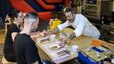 Iv�n Dom�nguez es el propietario de Nado, en Acoru�a