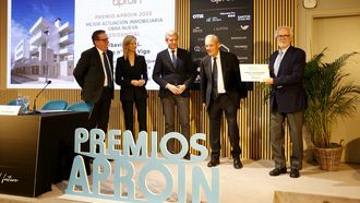 Fern�ndez-Cervera ?en la imagen, junto a Alfonso Rueda? fue uno de los premiados en la gala