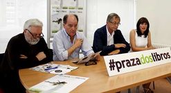 Tasende, Calvo, Ferrero e Eir�s, onte, durante a presentaci�n do programa da Praza dos Libros. 