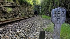 El t�nel de Oural ser� aprovechado para la electrificaci�n de la l�nea ferroviaria.
