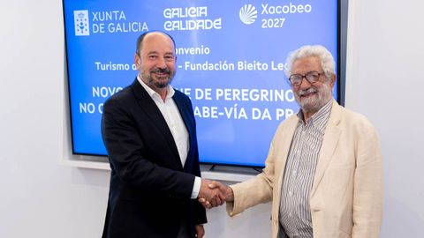 El director de Turismo de Galicia, Xos� Merelles, y el presidente de la Fundaci�n Bieito Ledo, Bieito Ledo